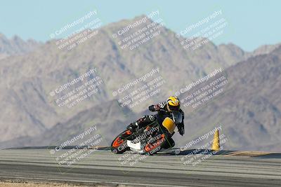 media/Dec-01-2025-Moto Forza (Mon) [[2daa91e15f]]/1-Advanced Group/Session 4 Turn 9/